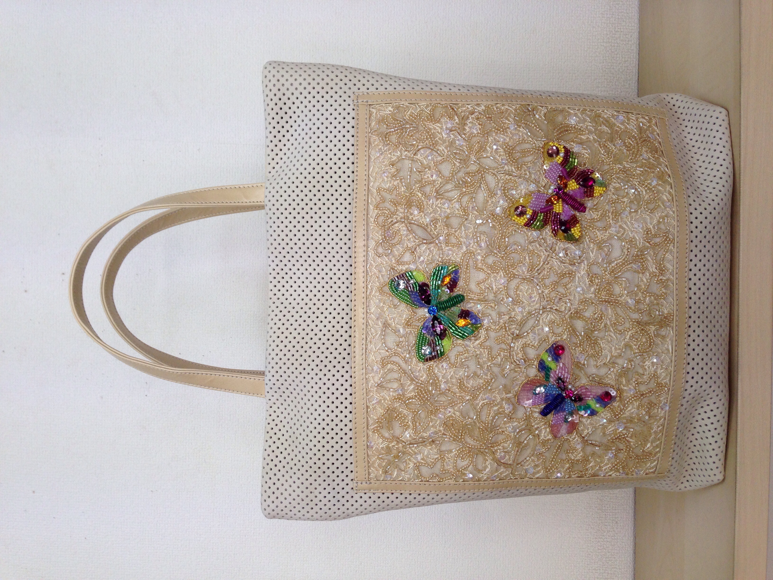 お客様の刺繍が形になりました。