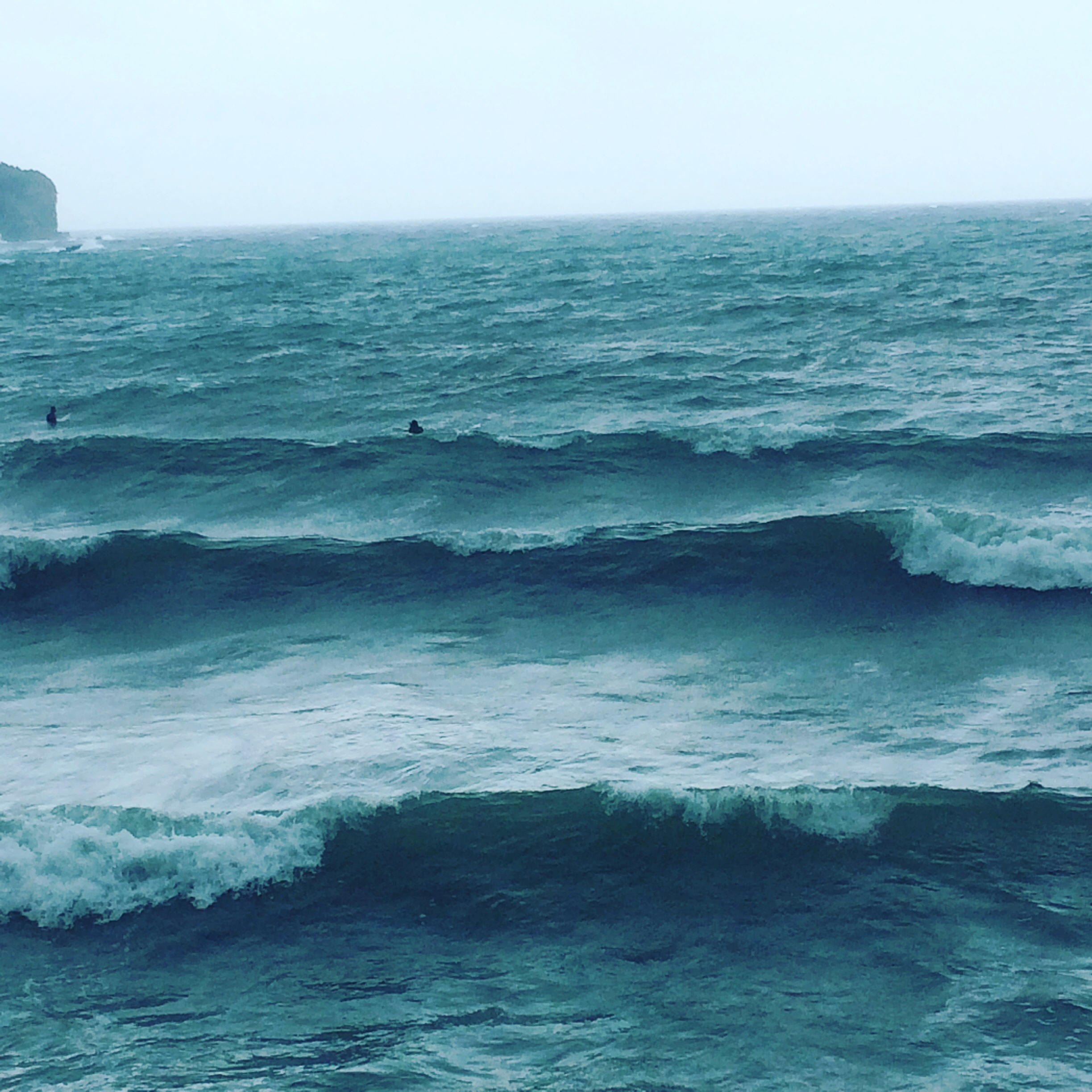 LOVE surfing!!!冬はなかなか波があがりません…>_<…