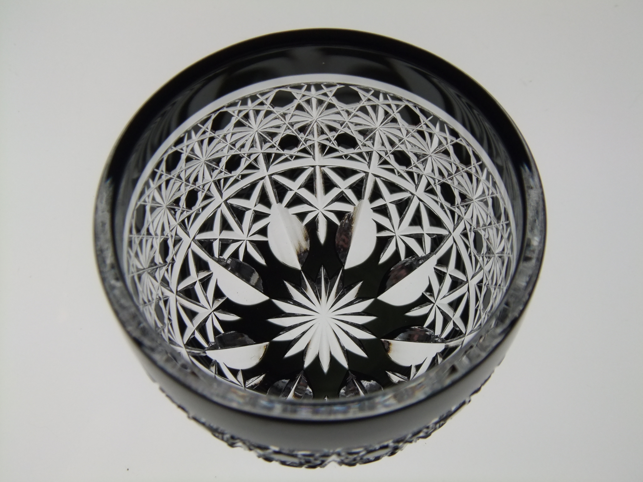 黒の江戸切子